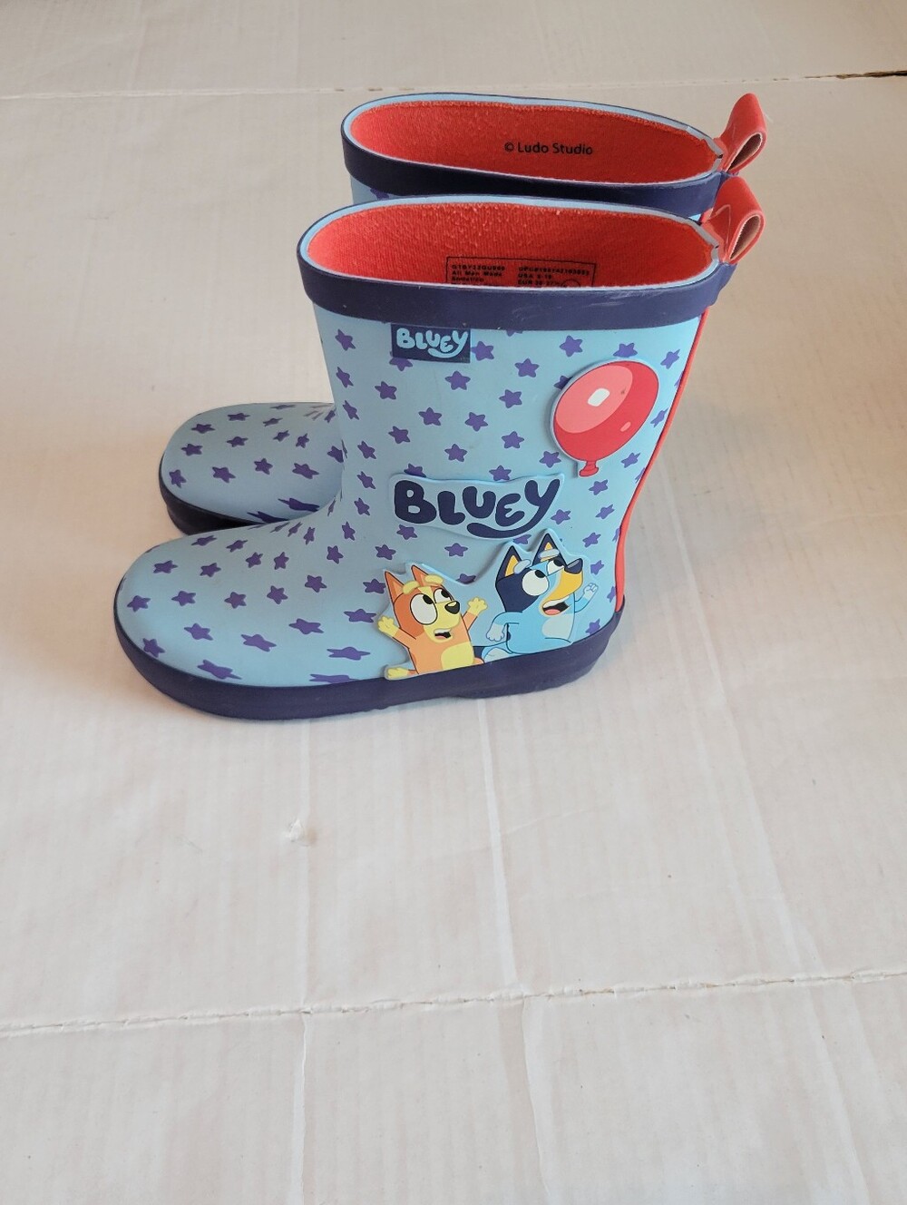Kids' Light Blue Rubber Rain Boots with Bluey Graphic & Red Interior Size 9/10